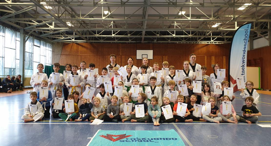 Diploma-uitreiking taekwondokamp Krokusvakantie